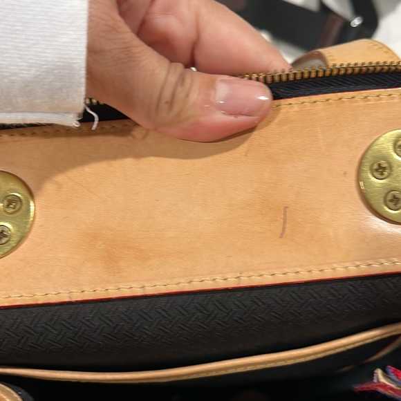 Vintage Dooney and Burke handbag - Picture 9 of 12